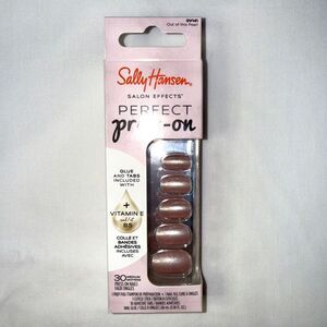 Sally Hansen Salon Effects Perfect Manicure Nails Out of this Pearl Short Oval